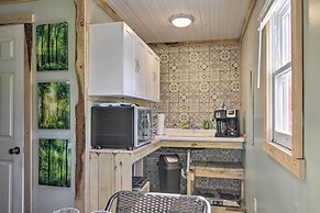 Mt Lookout Tiny House w/ Backyard & Fire Pit!
