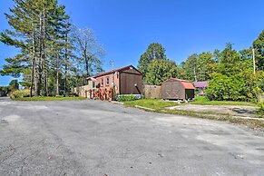 Mt Lookout Tiny House w/ Backyard & Fire Pit!