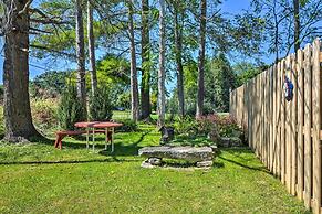 Mt Lookout Tiny House w/ Backyard & Fire Pit!