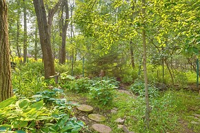 Beautiful Effort Escape w/ Private Hot Tub!