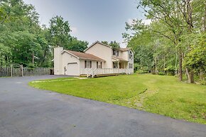 Beautiful Effort Escape w/ Private Hot Tub!