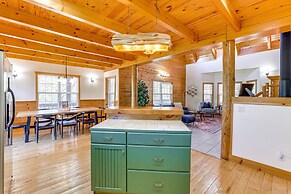 Family-friendly Cabin By Golf Course & Marina