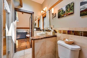 Patio & Mtn Views: Peaceful Sedona Retreat