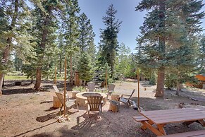 Spacious Duck Creek Village Cabin w/ Hot Tub!