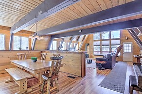 Spacious Duck Creek Village Cabin w/ Hot Tub!