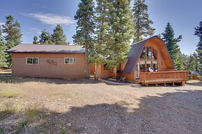 Spacious Duck Creek Village Cabin w/ Hot Tub!