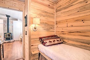 Spacious Duck Creek Village Cabin w/ Hot Tub!