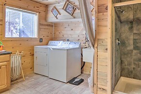 Spacious Duck Creek Village Cabin w/ Hot Tub!
