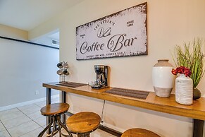 Golf, Shop & Hike: Youngtown Hideaway!