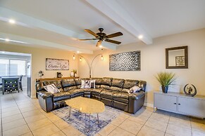 Golf, Shop & Hike: Youngtown Hideaway!