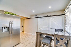 Golf, Shop & Hike: Youngtown Hideaway!