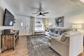 Downtown Gilbert Home w/ Fenced Yard & Fire Pit!