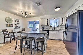 Downtown Gilbert Home w/ Fenced Yard & Fire Pit!