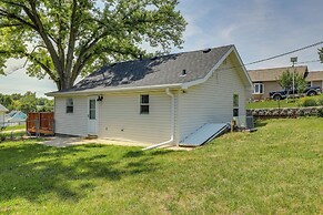 Cozy Omaha Vacation Rental: 6 Miles to Downtown!
