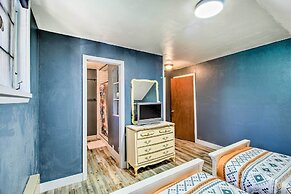 Furnished Patio & Fire Pit: Pinetop Cabin!