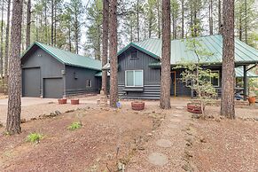 Furnished Patio & Fire Pit: Pinetop Cabin!