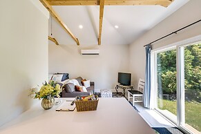 Serene Riverfront St. Clair Studio: Walk to Dtwn!