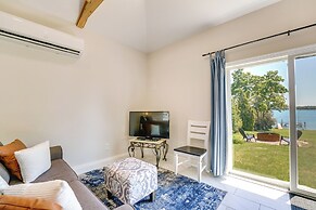 Serene Riverfront St. Clair Studio: Walk to Dtwn!