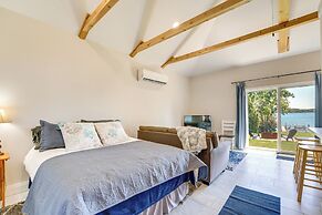 Serene Riverfront St. Clair Studio: Walk to Dtwn!