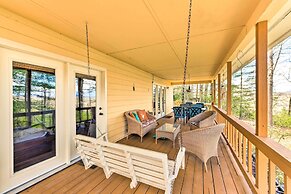 Franklin Cabin: Deck With Smoky Mountain Views!