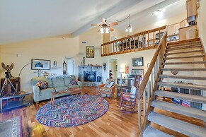 Franklin Cabin: Deck With Smoky Mountain Views!