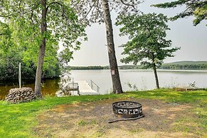 Charming Wausau Cottage: On-site Lake Access!
