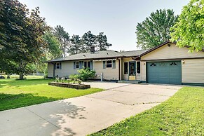 Charming Wausau Cottage: On-site Lake Access!