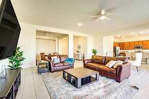 Modern Glendale Getaway ~ 3 Mi To Stadium!