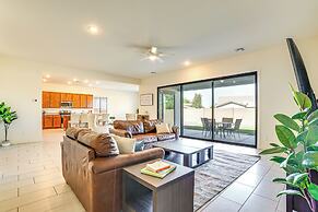 Modern Glendale Getaway ~ 3 Mi To Stadium!