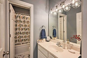 Tranquil Greensboro Home w/ Fire Pit!