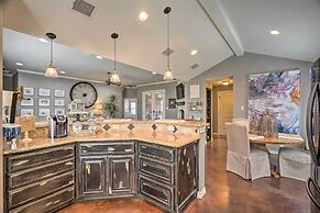 Luxe Midland Retreat w/ Patio, Grill & Yard!