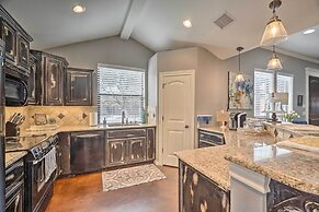 Luxe Midland Retreat w/ Patio, Grill & Yard!