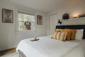 Modern Riverfront Cabin: Poconos Woodland Escape