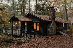 Modern Riverfront Cabin: Poconos Woodland Escape