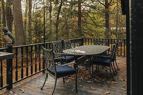 Modern Riverfront Cabin: Poconos Woodland Escape