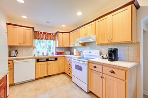 Chehalis Retreat w/ Scenic Views!