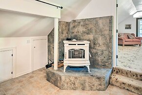 Chehalis Retreat w/ Scenic Views!