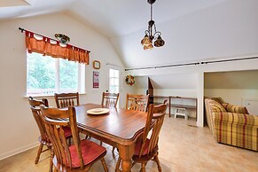 Chehalis Retreat w/ Scenic Views!