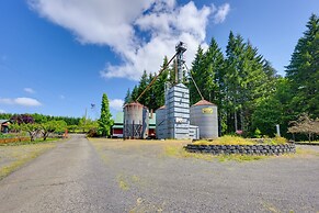 Chehalis Retreat w/ Scenic Views!