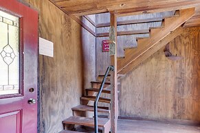Dreamy Indiana Cabin Rental w/ Shared Amenities!