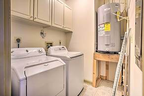 'chateau Ridge' Peaceful Retreat w/ Fire Pit!