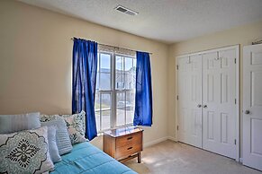 Cozy Greensboro Townhome ~ 7 Mi to UNC Campus
