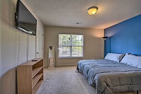 Cozy Greensboro Townhome ~ 7 Mi to UNC Campus