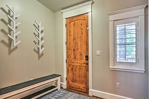 Bellemont Family Home w/ Hot Tub & Playground Set