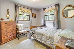 Cozy Creekside Cabin in La Veta: Hike & Fish!