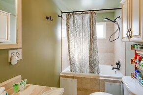 Cozy Apartment in Fairbanks ~ 2 Mi to Downtown!