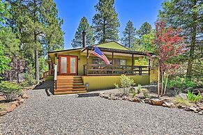 Dog-friendly Munds Park Cabin w/ Deck!