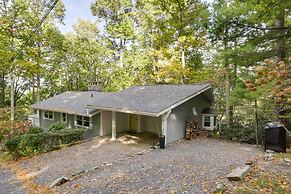 Hike, Fish & Relax: Family Boone Gem w/ Views!