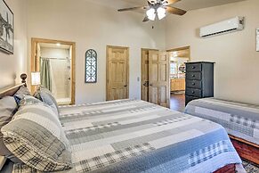 8 Mi to Great Smoky Mtn National Park: Cozy Cabin