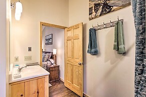 8 Mi to Great Smoky Mtn National Park: Cozy Cabin